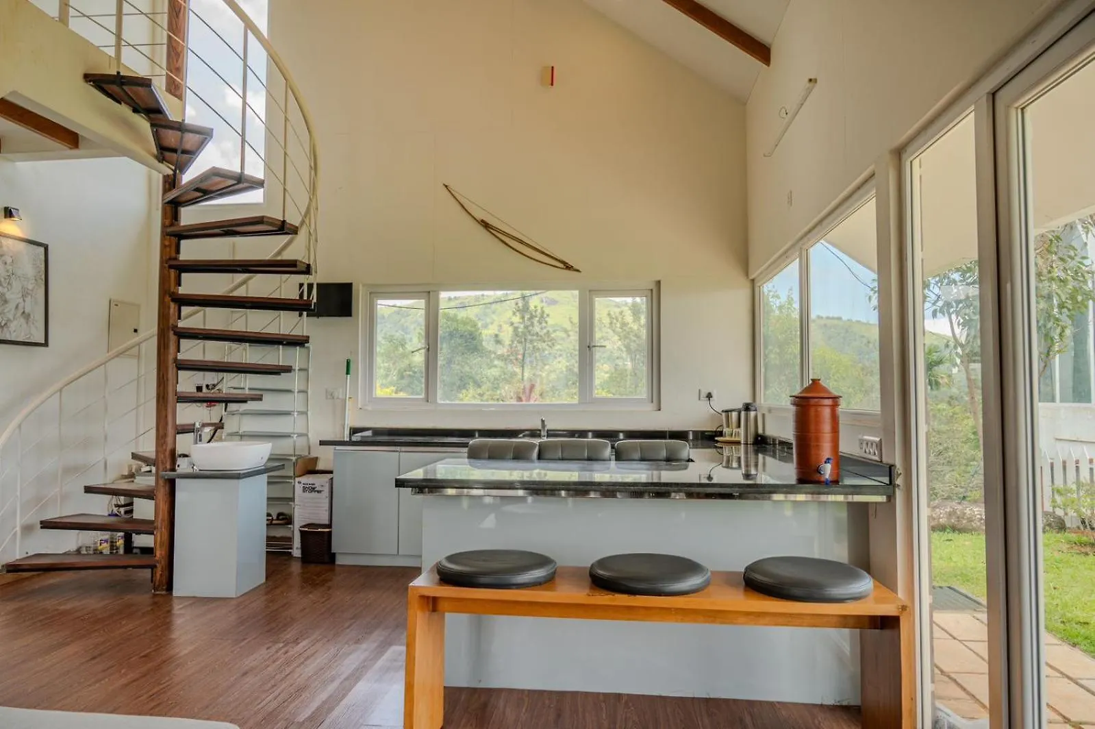Ainsley Villa Vagamon