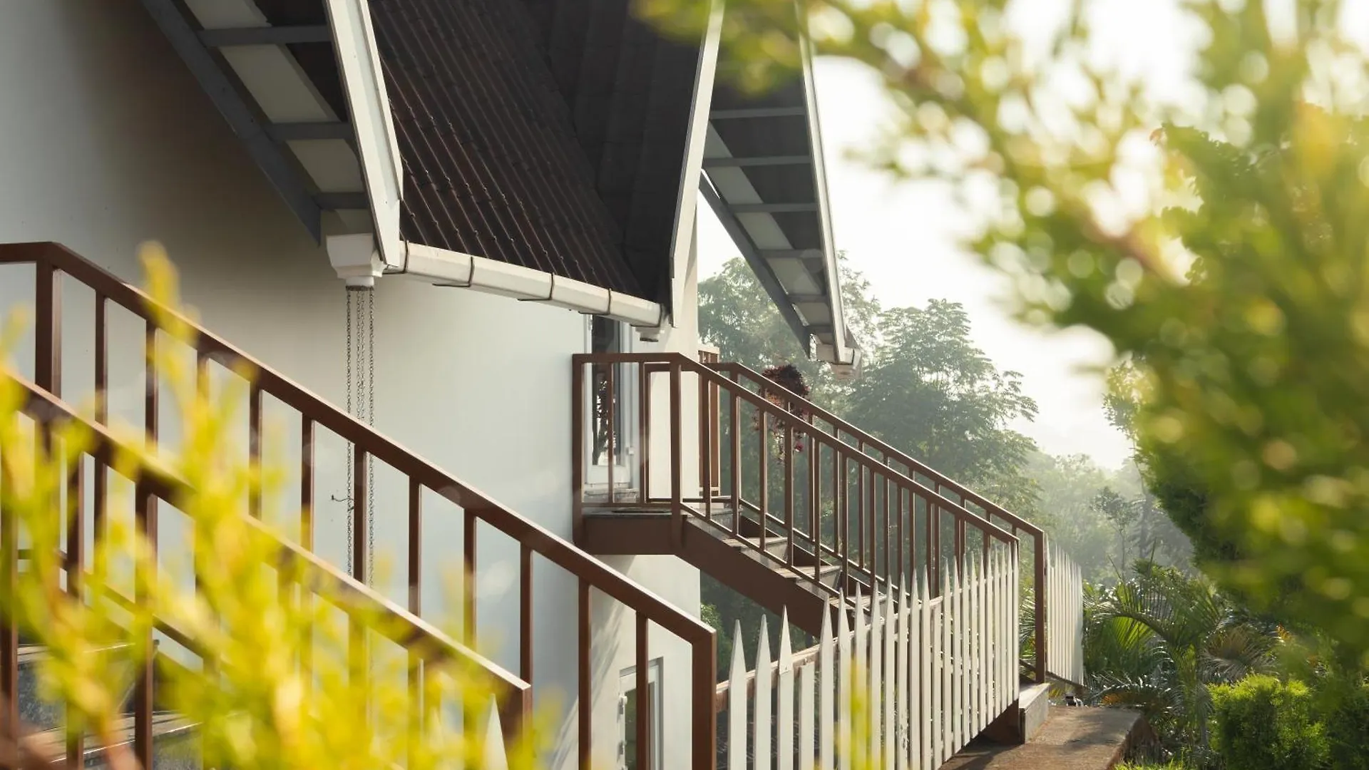 Ainsley Villa Vagamon